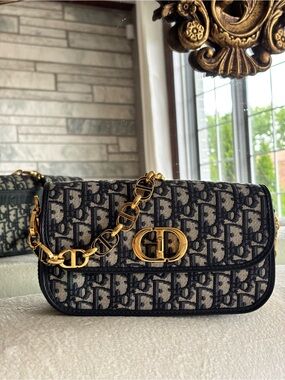 AUTHENTIC 🔥💎 Dior 30 Montaigne Avenue bag in GHW
